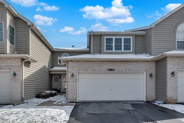 $399,900 | 1860 Tamahawk Lane, Naperville, IL 60564