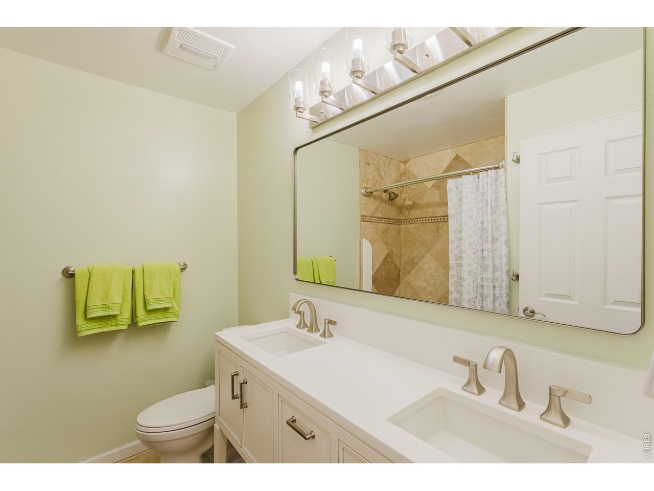 1013 Ravenwood Road Boulder, CO 80303 - Photo 23 of 38 Main Floor Second Bath