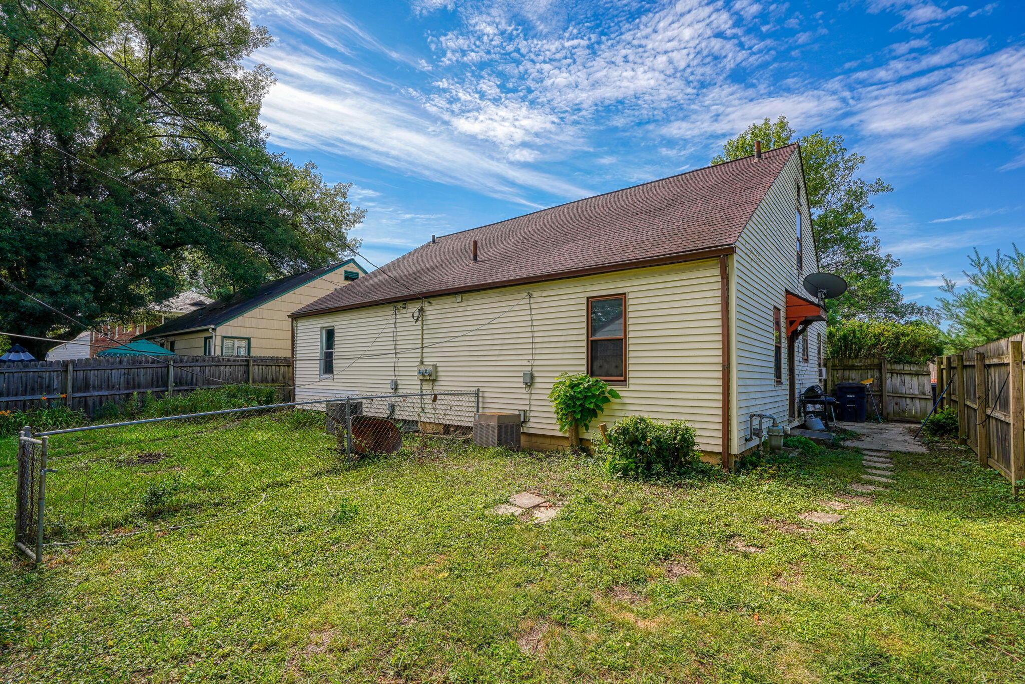 2746 Ruhl Avenue Columbus, OH 43209 - Photo 37 of 49 2746-2748 Ruhl Ave (10)