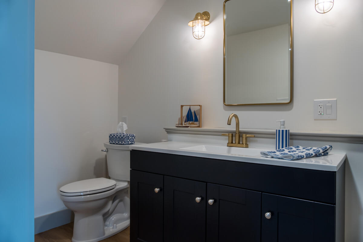 3 McKinney Road Harpswell, ME 04079 - Photo 40 of 81 36-Full bath (1 of 2)