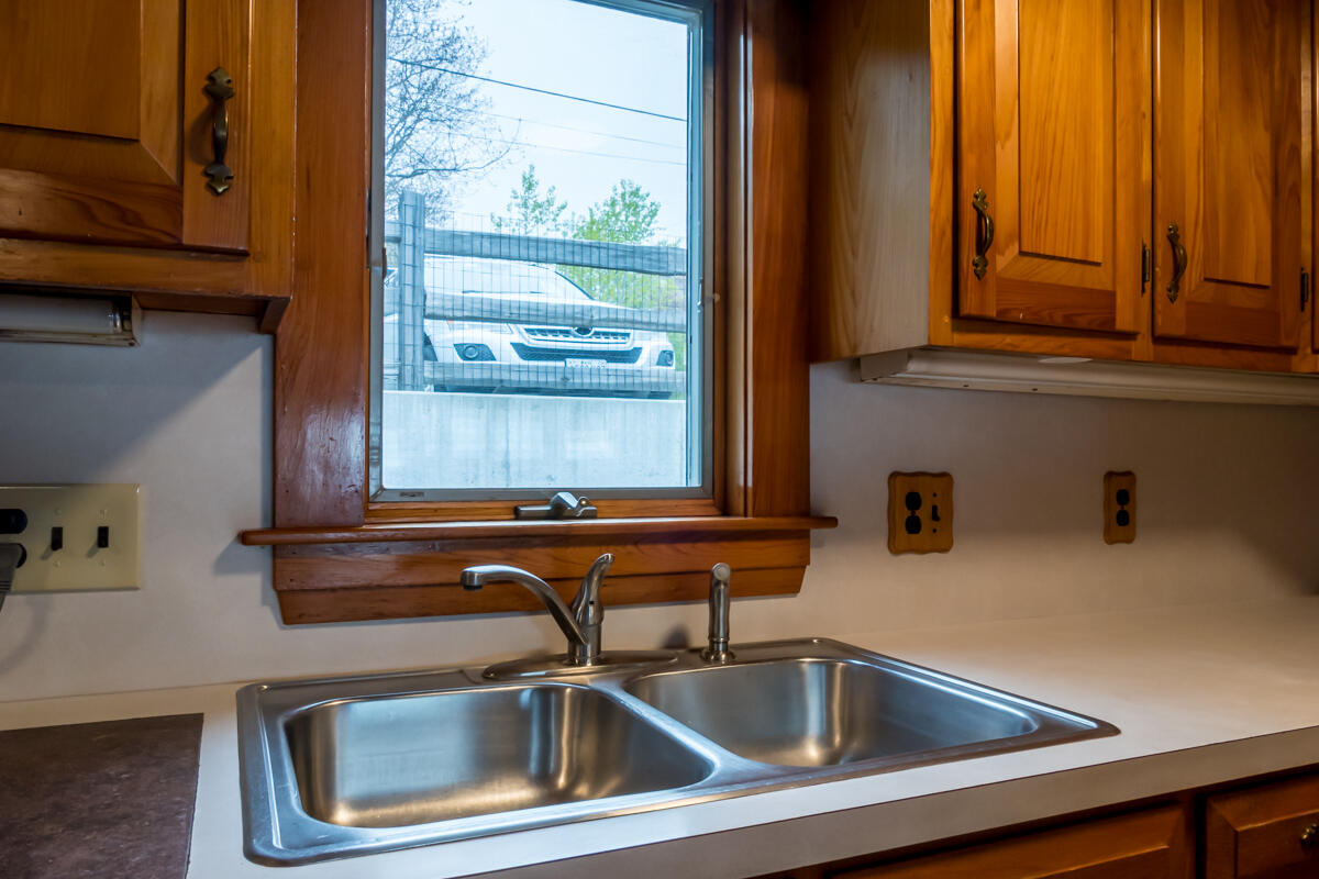 3 McKinney Road Harpswell, ME 04079 - Photo 48 of 81 56-Cottage kitchen (4 of 5)