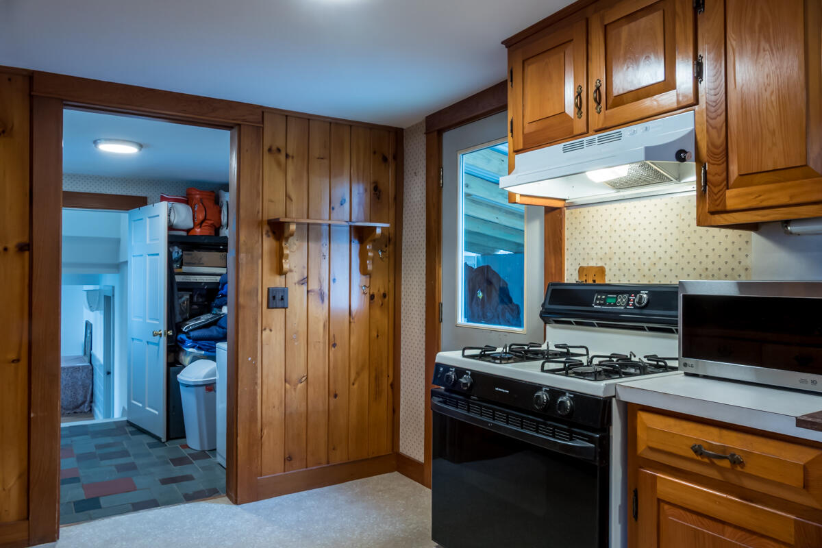 3 McKinney Road Harpswell, ME 04079 - Photo 49 of 81 57-Cottage kitchen (5 of 5)