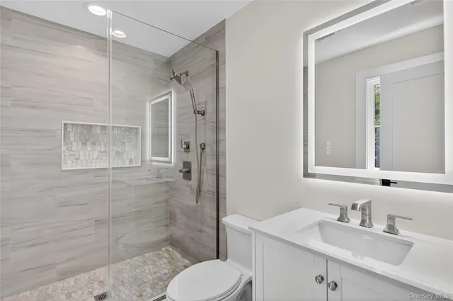 $2,998,000 | 12 School House Lane, Syosset, NY 11791