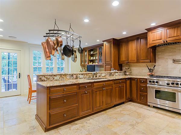 70 Oldham Road Newton, MA 02465 - Photo 7 of 19 Gallery Image 7