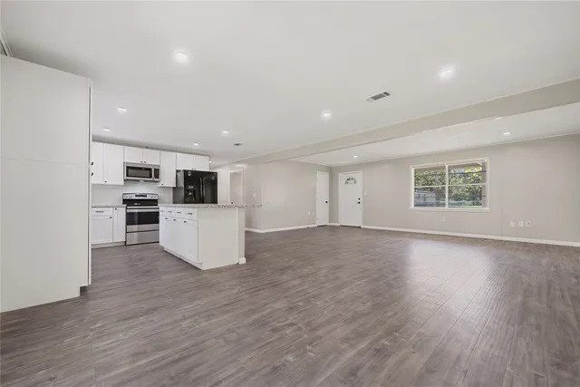 $1,950 | 110 West Pine Street, Daisetta, TX 77533