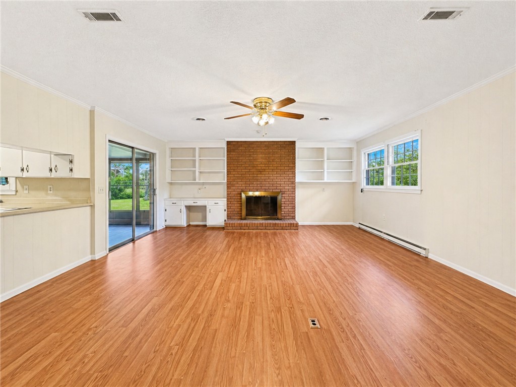 611 Heyward Road Anderson, SC 29621 - Photo 14 of 41 Family Room