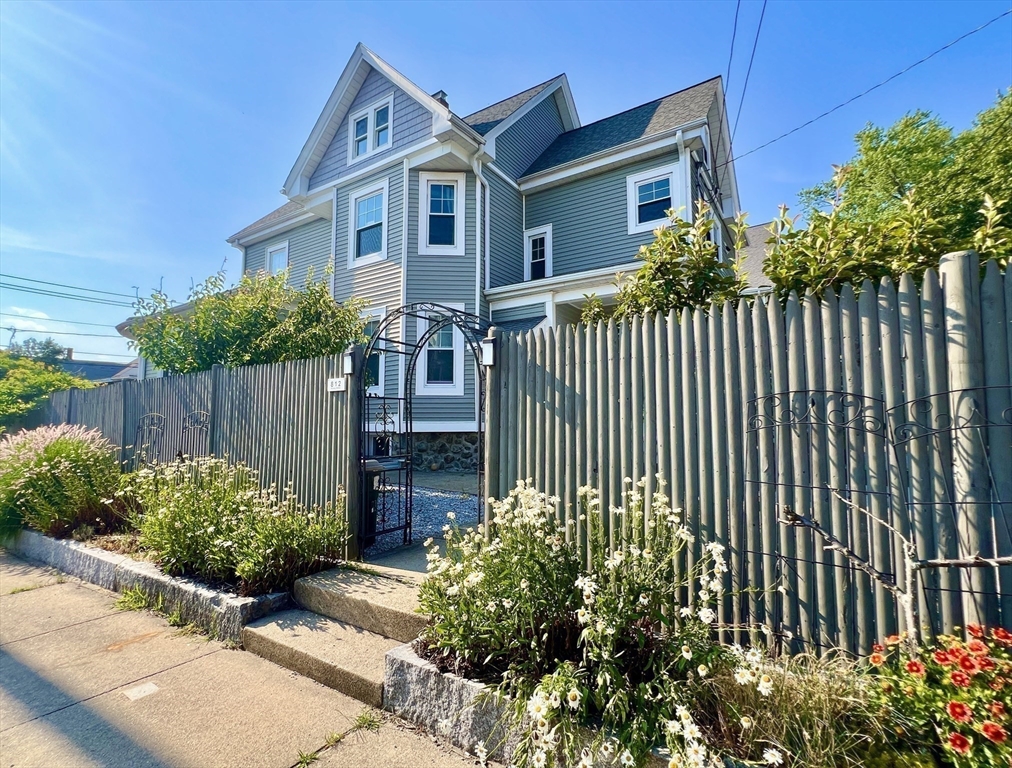 812 Moody Street, Unit 2 Waltham, MA 02453 - Photo 24 of 27