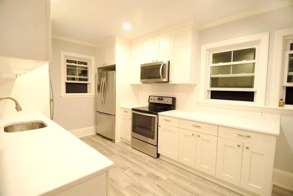 812 Moody Street, Unit 2 Waltham, MA 02453 - Photo 4 of 27
