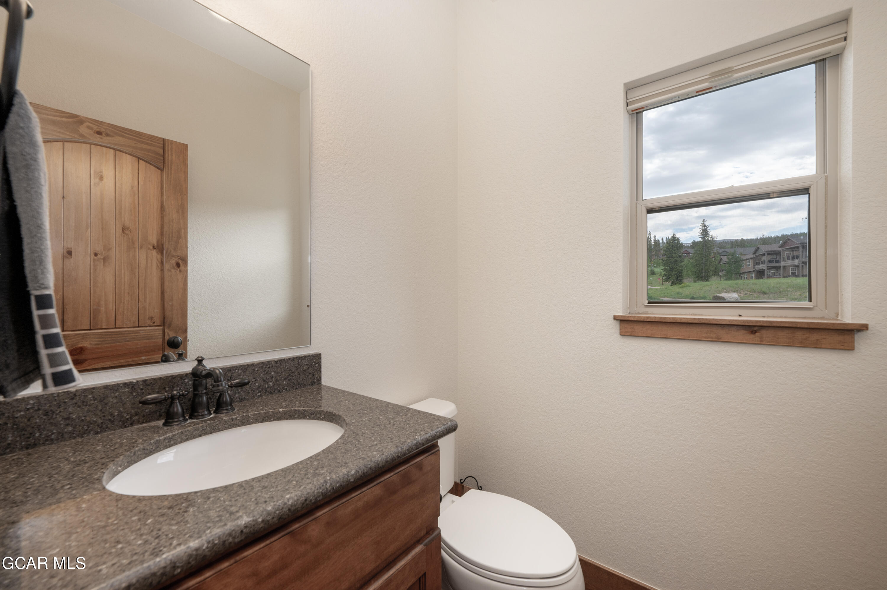 89 Lookout Point Fraser, CO 80442 - Photo 15 of 37 89 Lookout Point Pic 40