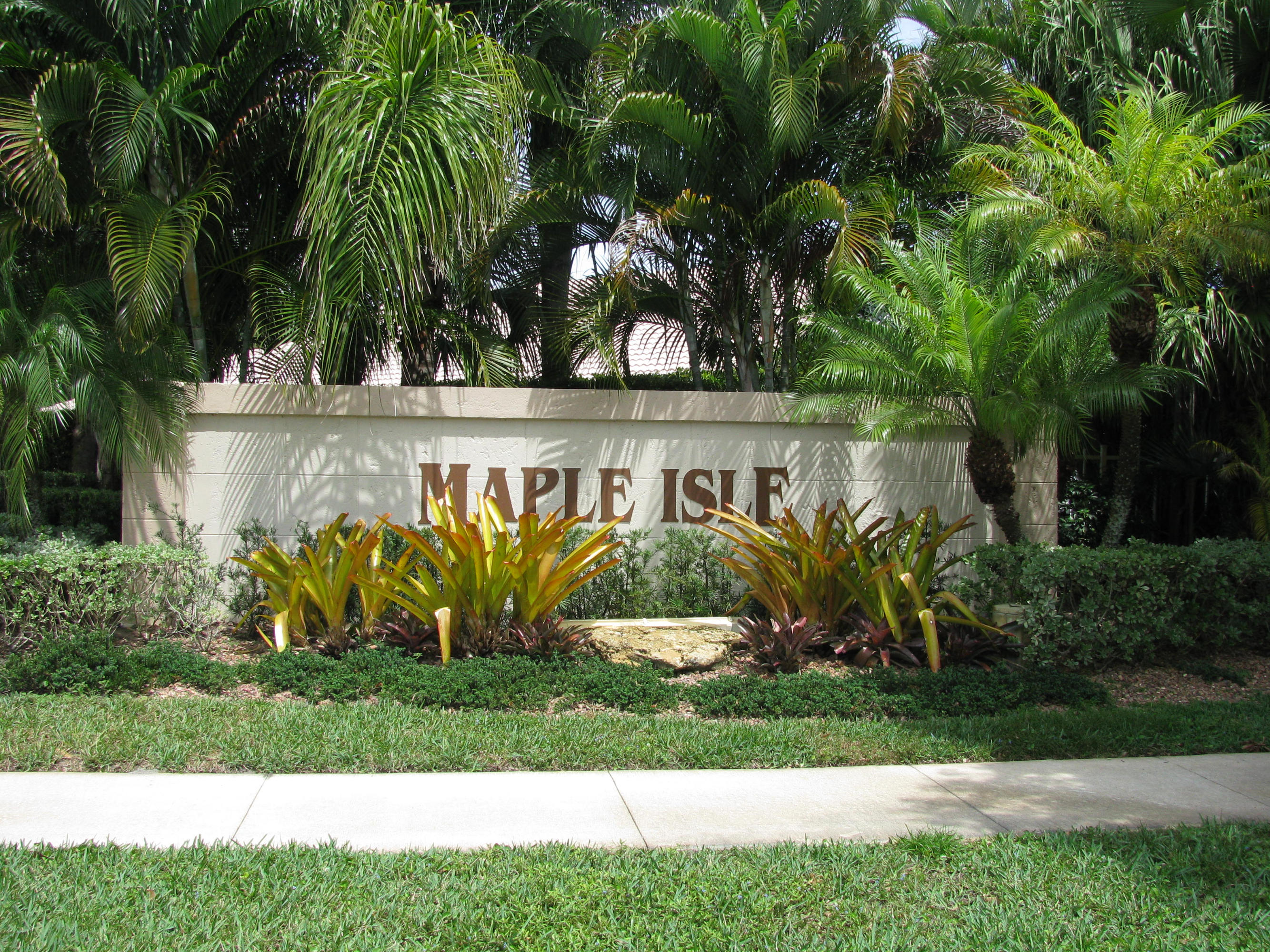 103 Waterbridge Lane Jupiter, FL 33458 - Photo 3 of 47 a view of park