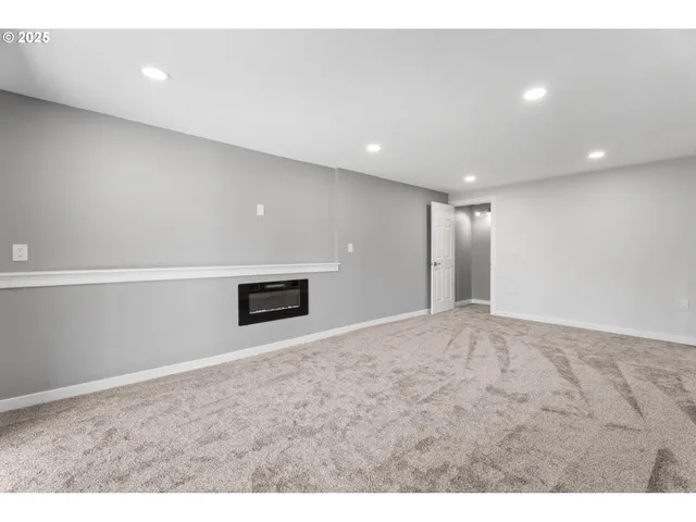 $849,000 | 23040 Southeast Yellowhammer Street, Damascus, OR 97089