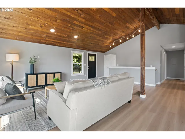 $849,000 | 23040 Southeast Yellowhammer Street, Damascus, OR 97089