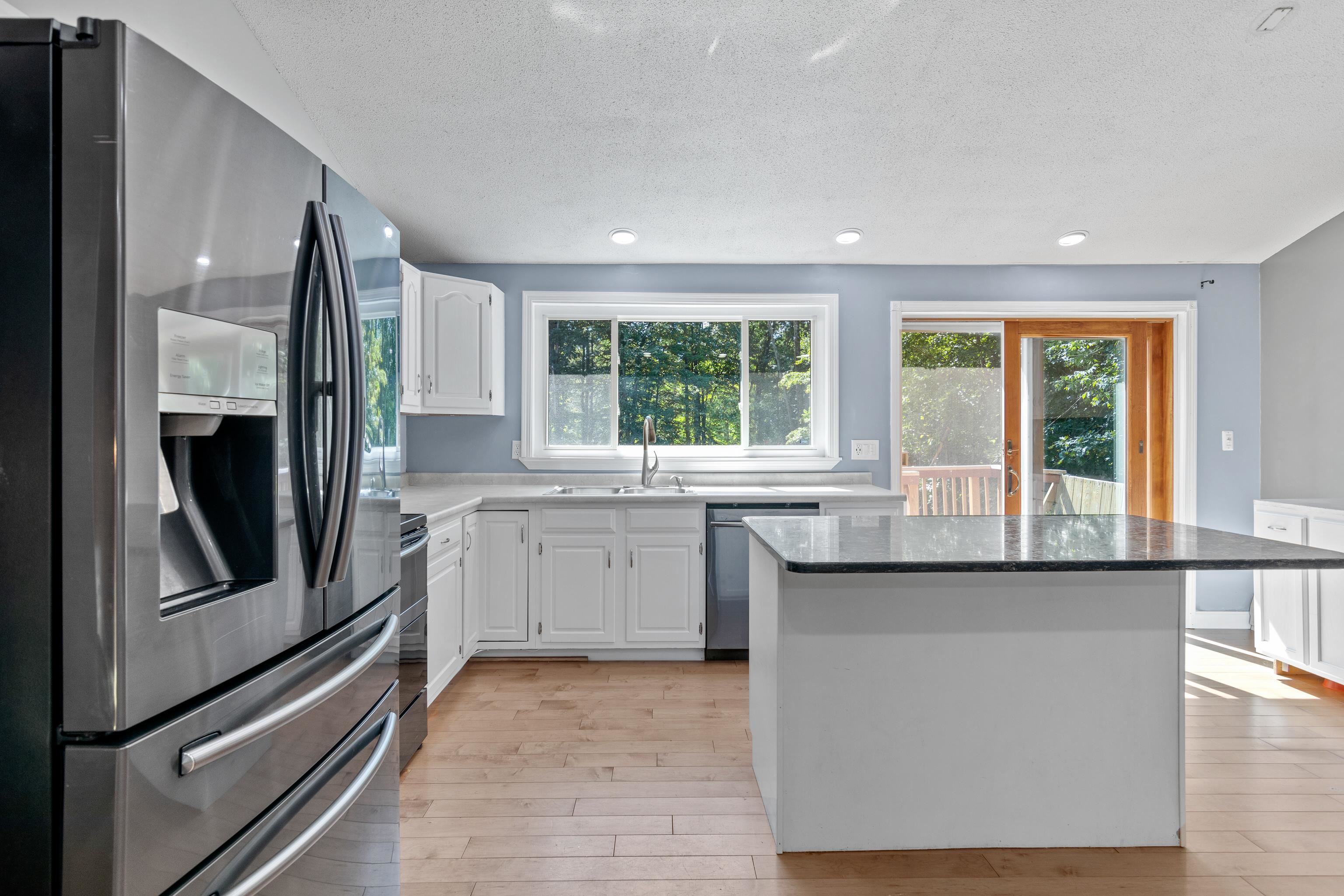 73 Deering Center Road Weare, NH 03281 - Photo 10 of 39