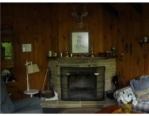 1239 Clouse Road Addison, PA 15411 - Photo 4 of 13 Living Room.
