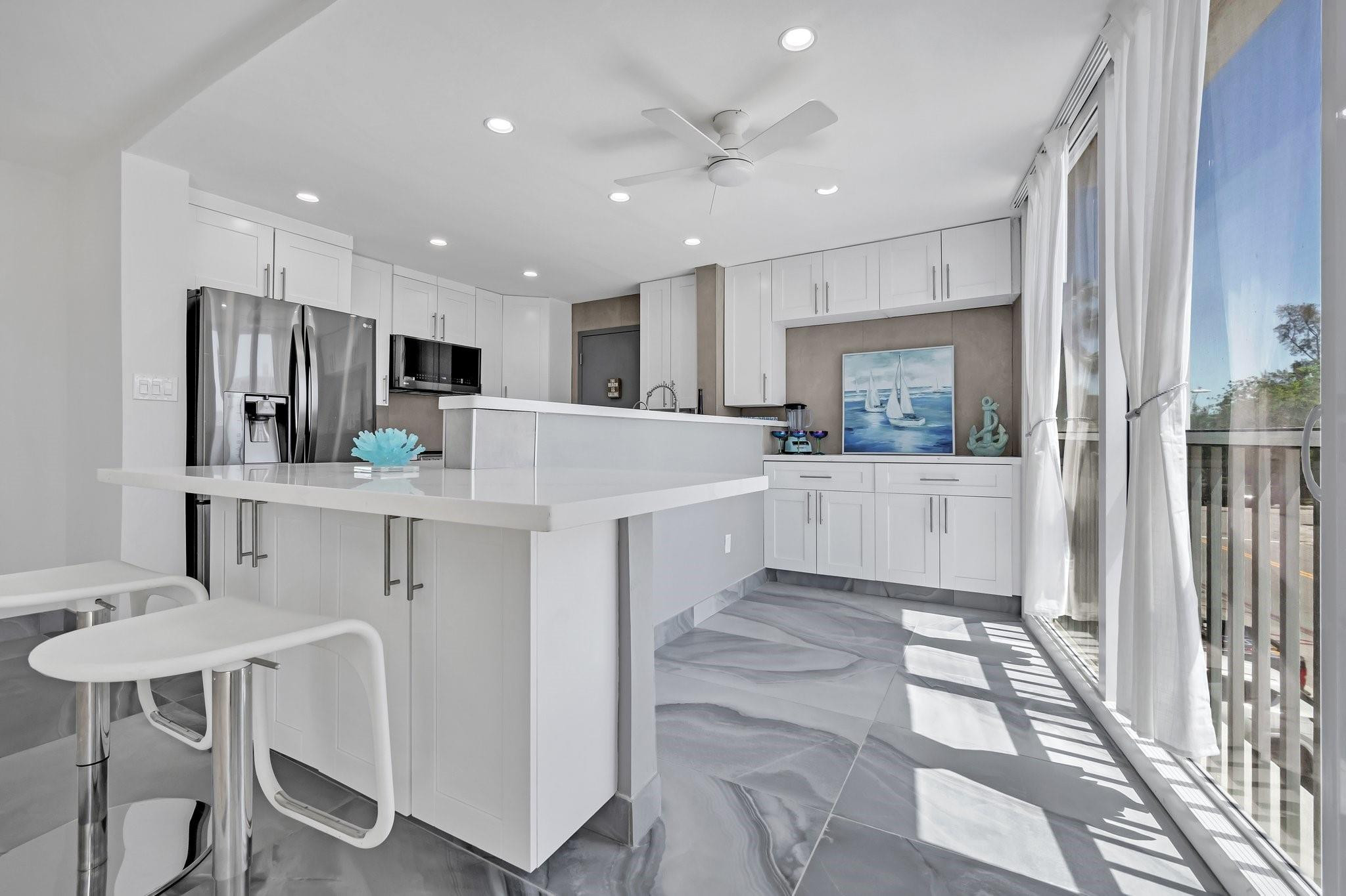 720 Bayshore Drive, Unit 202 Fort Lauderdale, FL 33304 - Photo 3 of 20 Photo 3