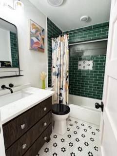 1008 Ridgewood Terrace Arlington, TX 76012 - Photo 23 of 40 a bathroom with a sink a toilet and shower