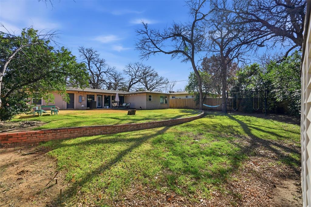 1008 Ridgewood Terrace Arlington, TX 76012 - Photo 37 of 40