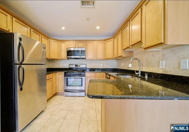 $2,700 | 275 State Street, Hackensack, NJ 07601