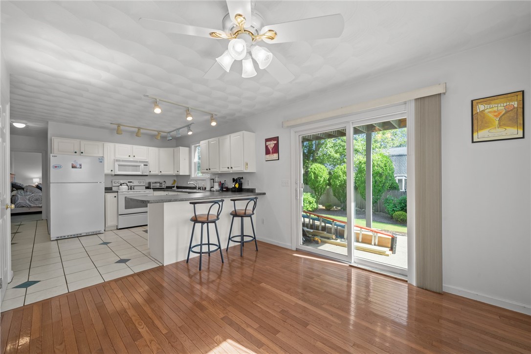 40 Conanicus Road Narragansett, RI 02882 - Photo 36 of 49 Downstairs