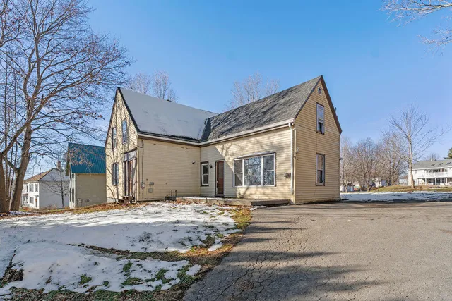 $165,000 | 82 Summer Street, Dover-Foxcroft, ME 04426