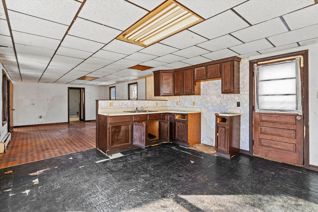 82 Summer Street Dover-Foxcroft, ME 04426 - Photo 7 of 36 DSC03584