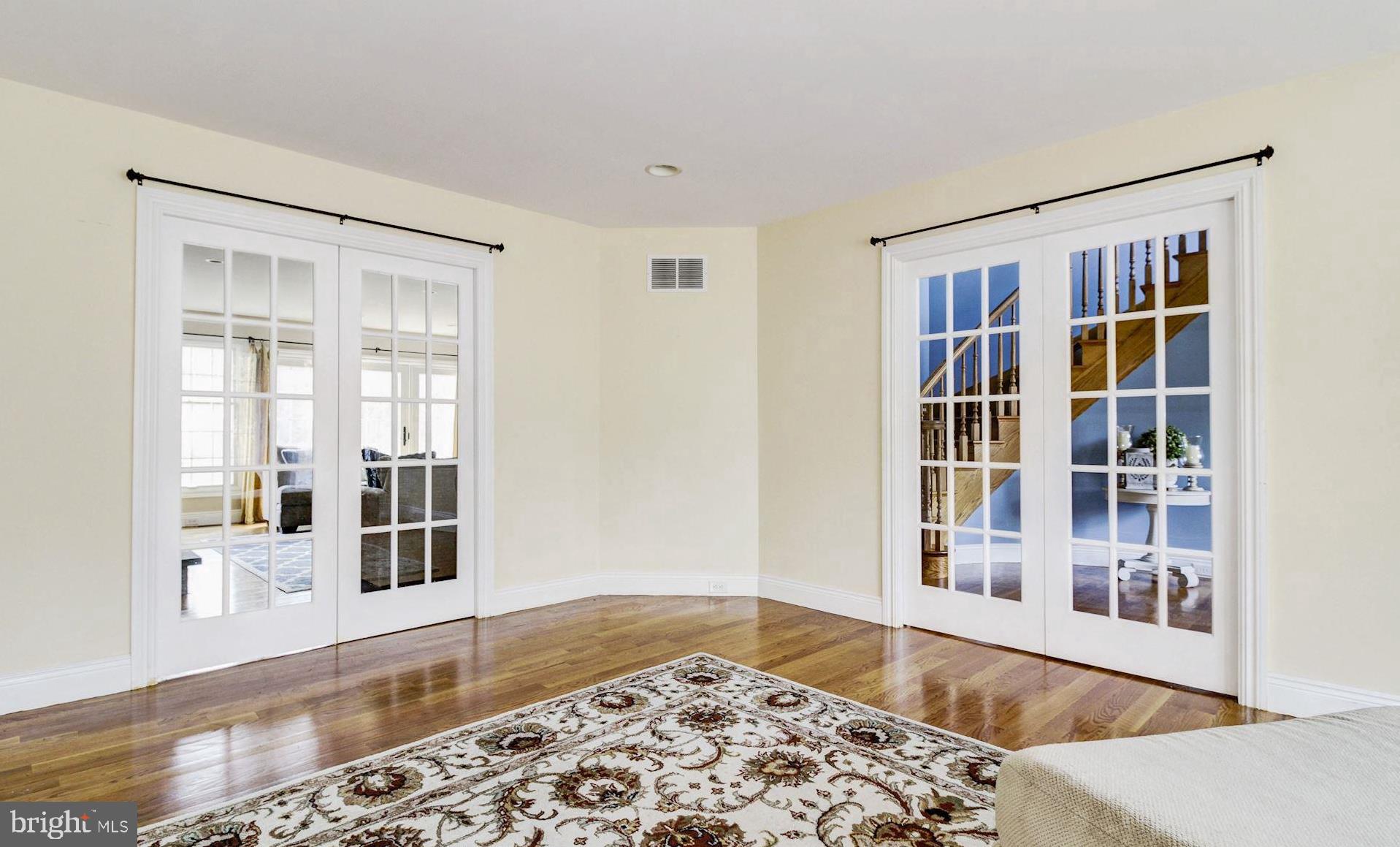 345 Riverside Drive Port Republic, NJ 08241 - Photo 12 of 63 Living room