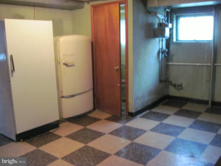 8918 Blue Grass Road Philadelphia, PA 19152 - Photo 8 of 10 Gallery Image 8