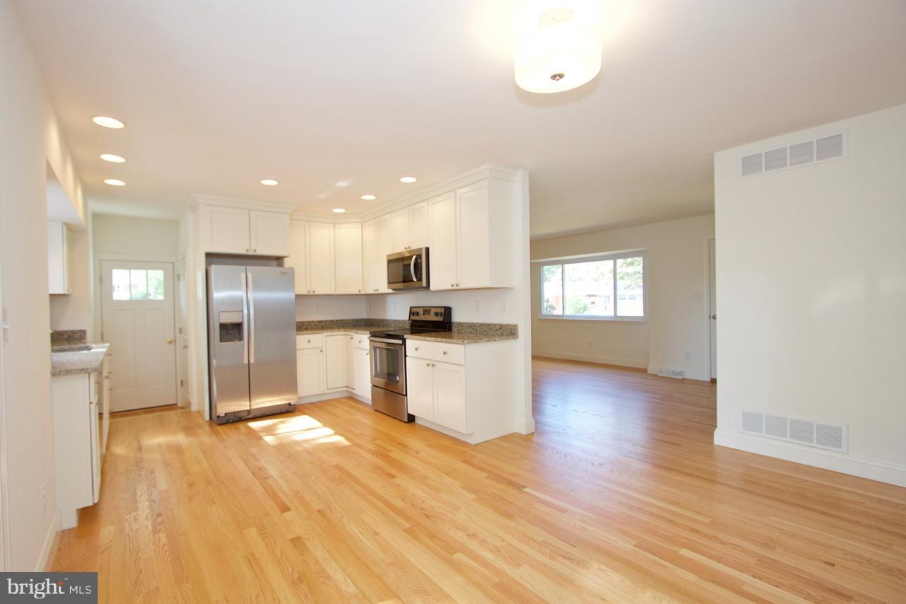 7 Colonial Road Bel Air, MD 21014 - Photo 8 of 30 Kitchen