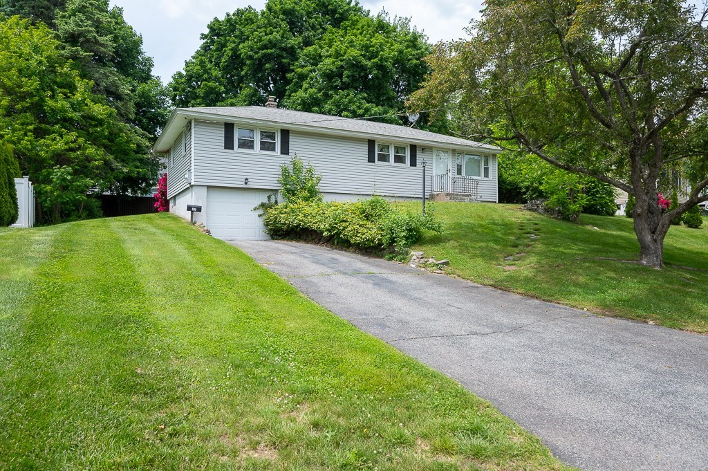 27 Chevy Chase Road Worcester, MA 01606 - Photo 2 of 29