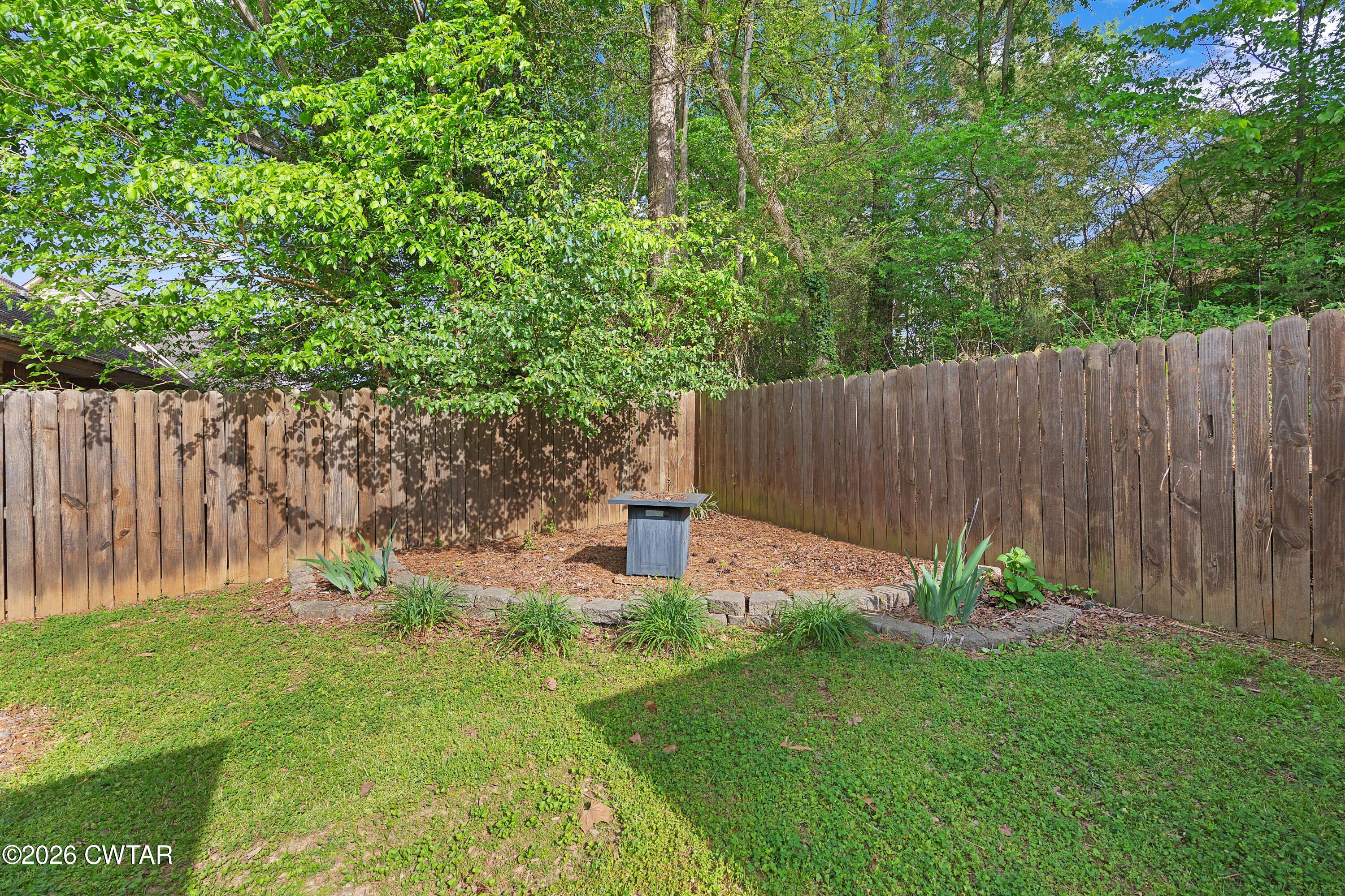 154 Executive Drive Jackson, TN 38305 - Photo 21 of 22 EN4A7660