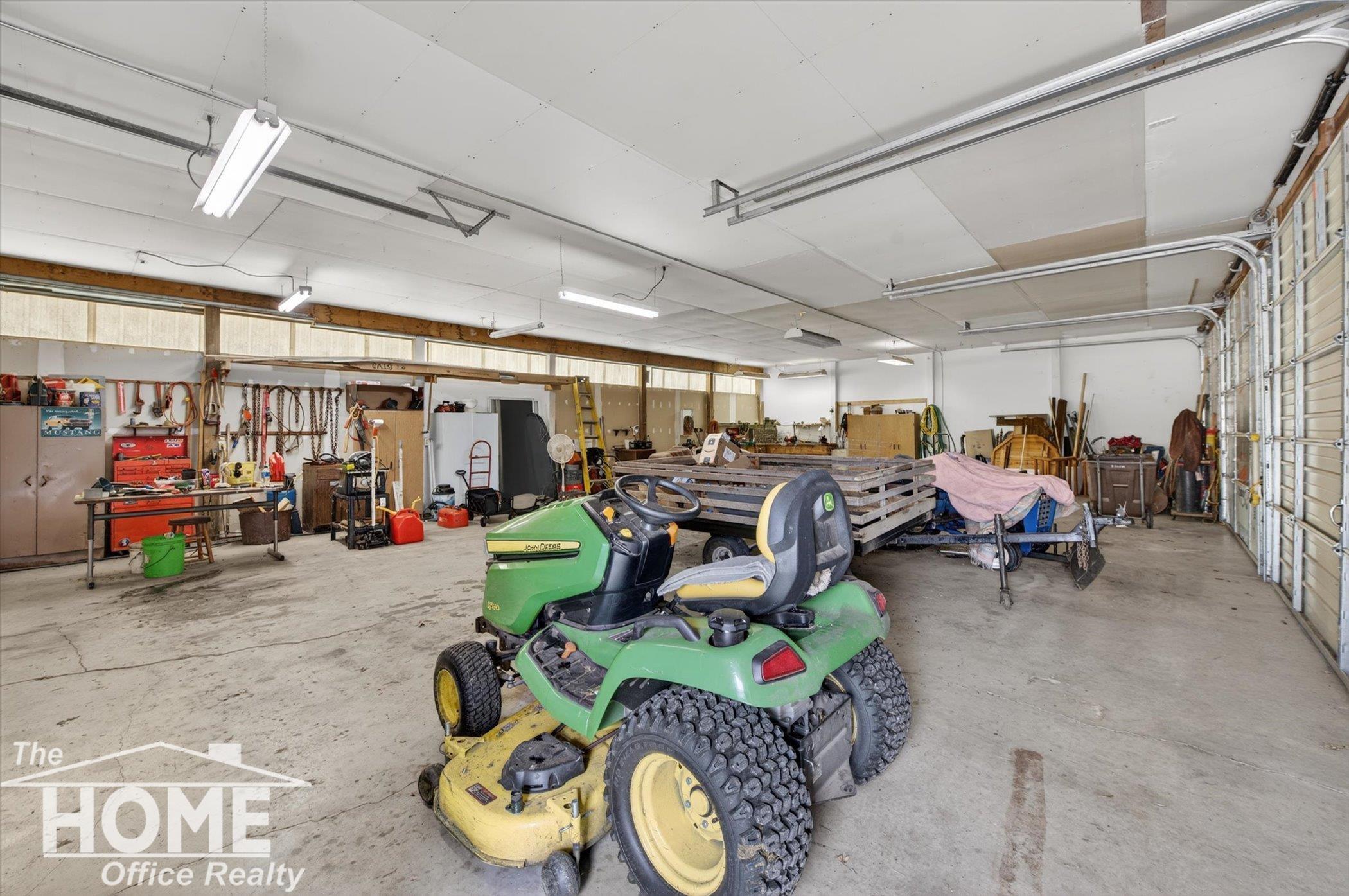 6444 Grand River Road Bancroft, MI 48414 - Photo 36 of 41