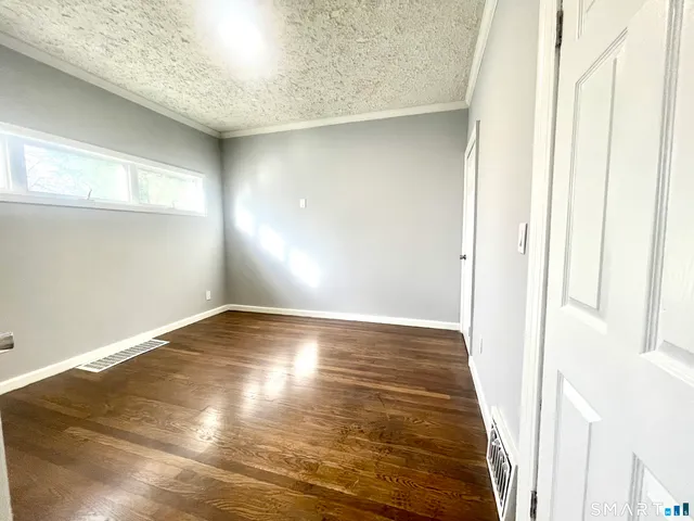 $2,800 | 87 Melrose Avenue, Waterbury, CT 06705