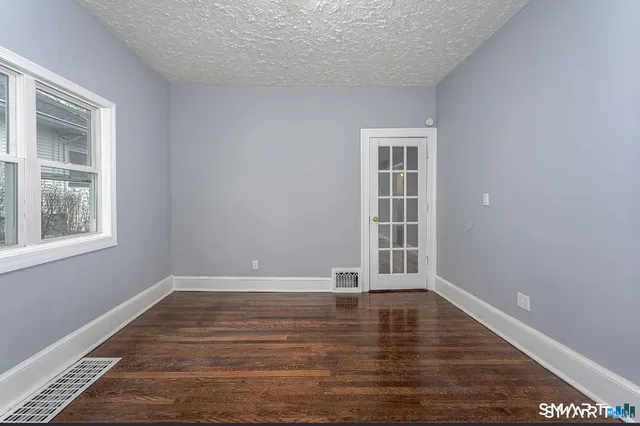 $2,600 | 87 Melrose Avenue, Waterbury, CT 06705