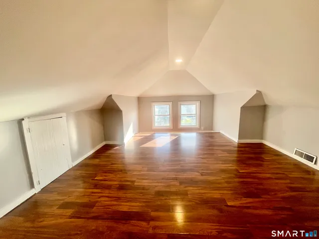 $2,800 | 87 Melrose Avenue, Waterbury, CT 06705