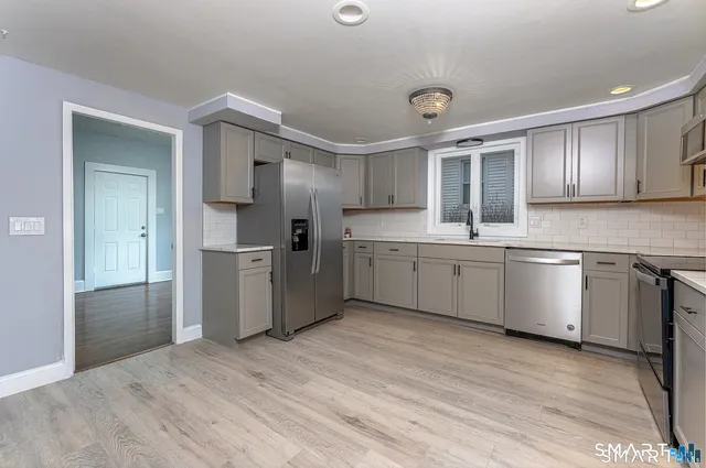 $2,600 | 87 Melrose Avenue, Waterbury, CT 06705