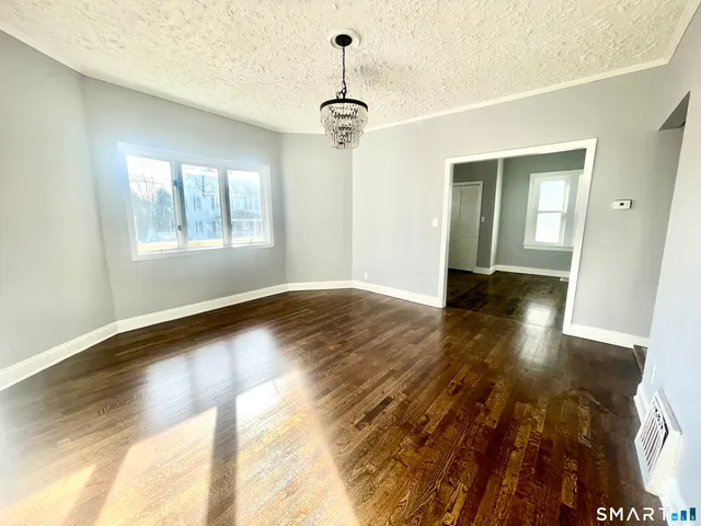 $2,800 | 87 Melrose Avenue, Waterbury, CT 06705