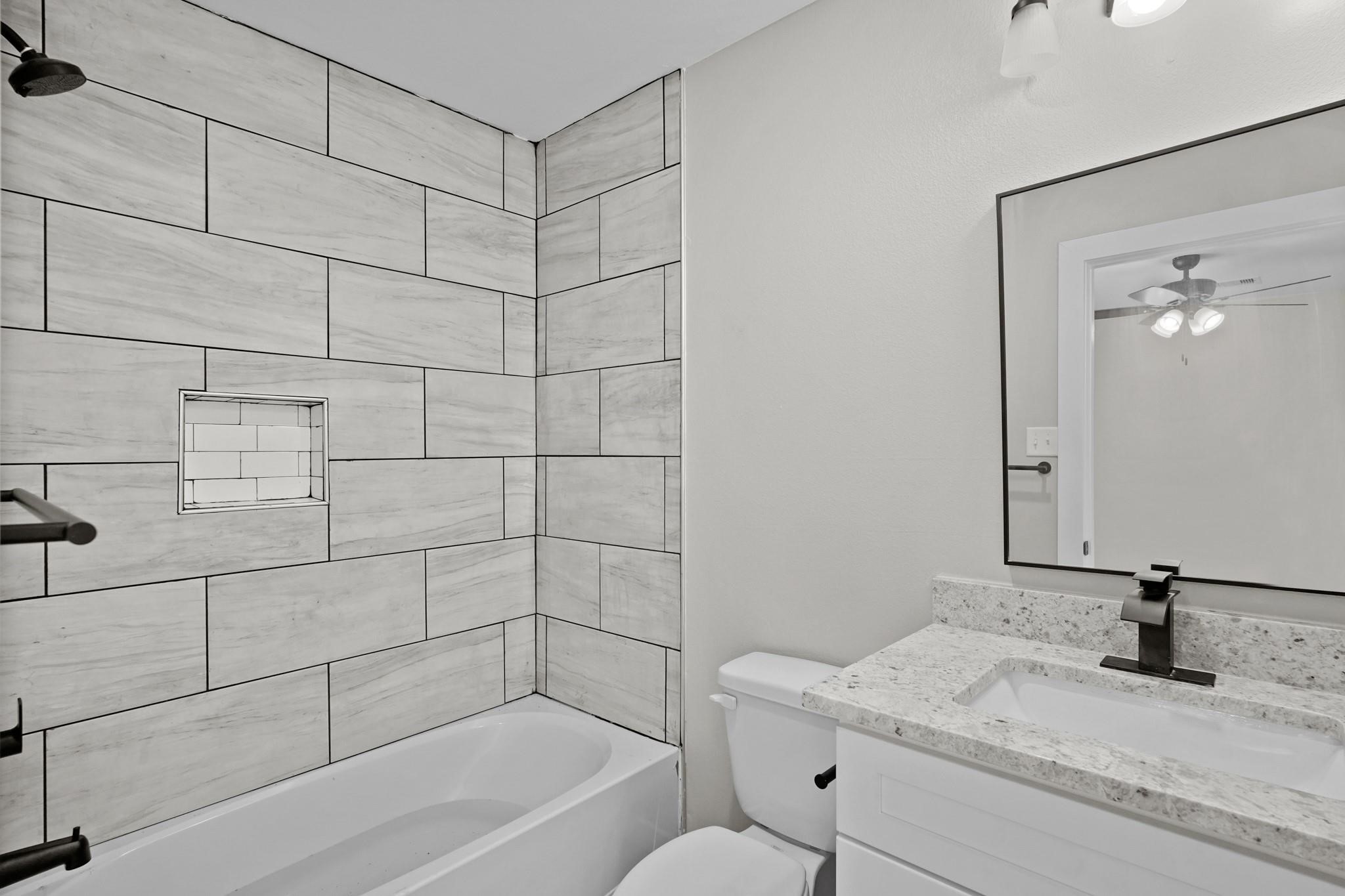 6121 Ridgemont Street, Unit A Houston, TX 77087 - Photo 9 of 13 Gallery Image 9