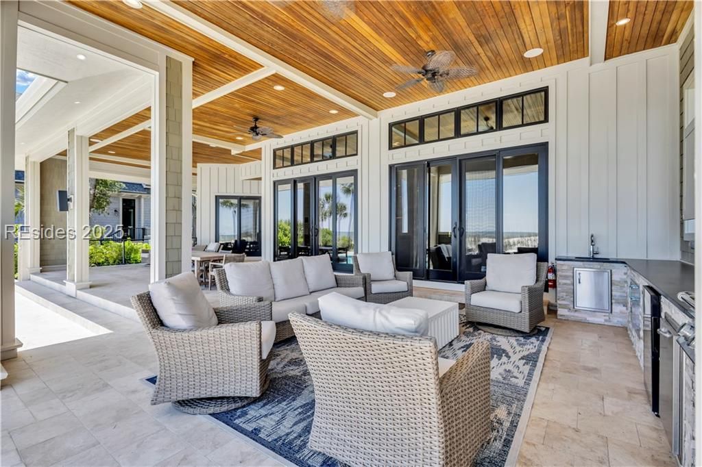 15 Grey Widgeon Road Hilton Head Island, SC 29928 - Photo 57 of 65 Extensive outdoor living space