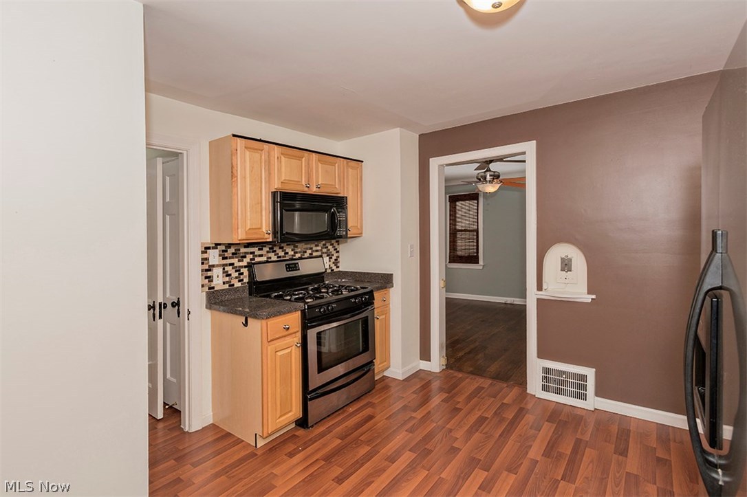 2224 Cranston Road Cleveland, OH 44118 - Photo 14 of 35 Gallery Image 14