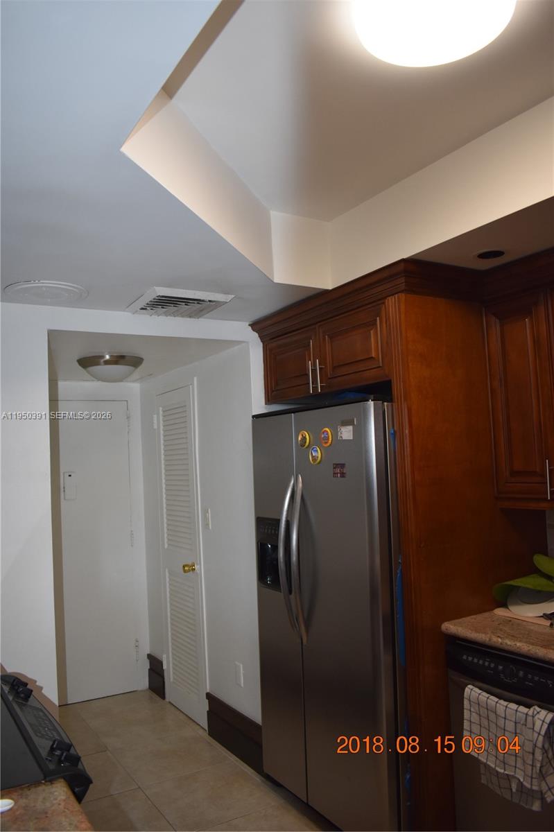 5255 Collins Avenue, Unit 4F Miami Beach, FL 33140 - Photo 3 of 20