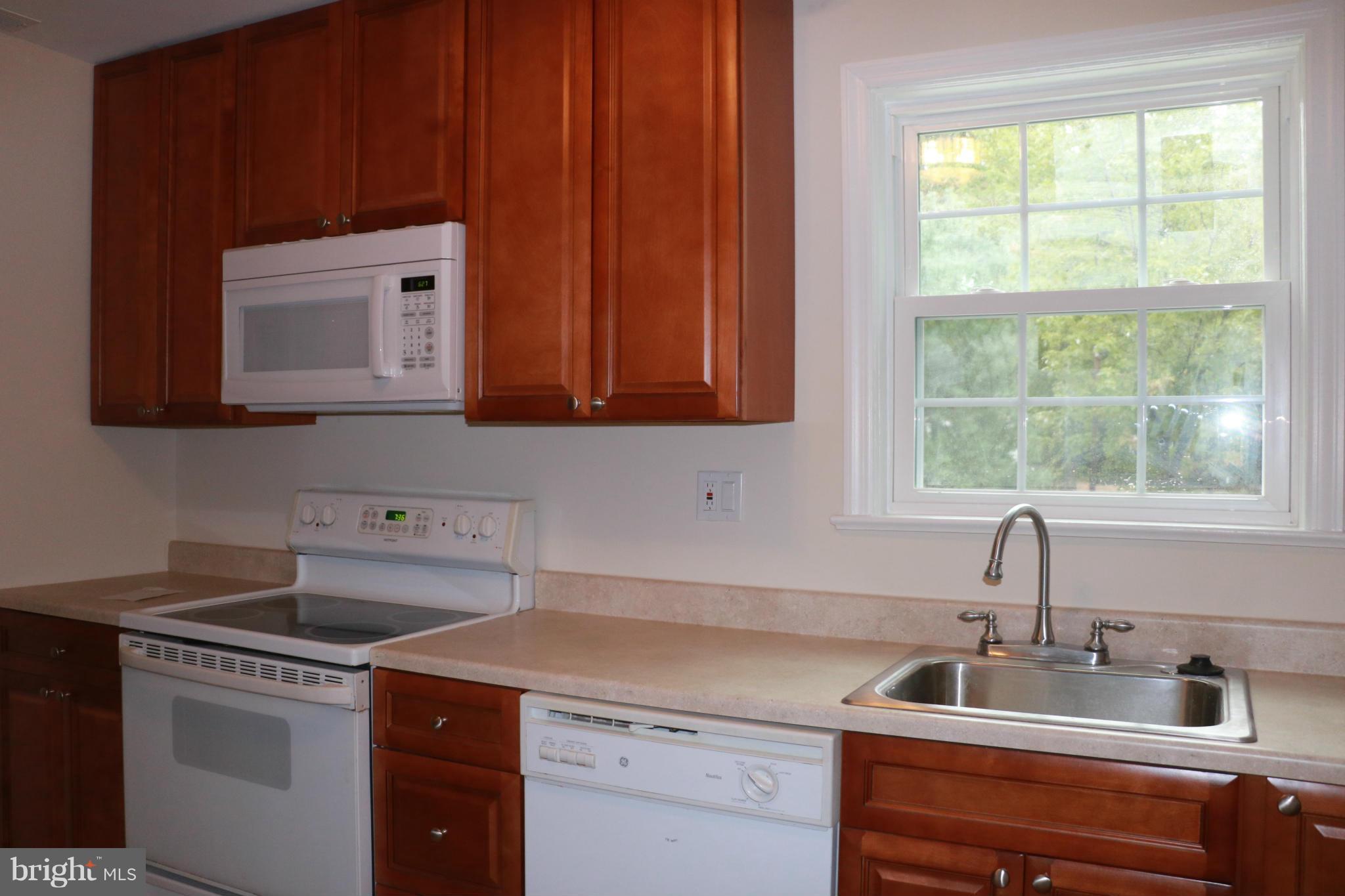 17901 Bentley Road Sandy Spring, MD 20860 - Photo 3 of 29 Kitchen