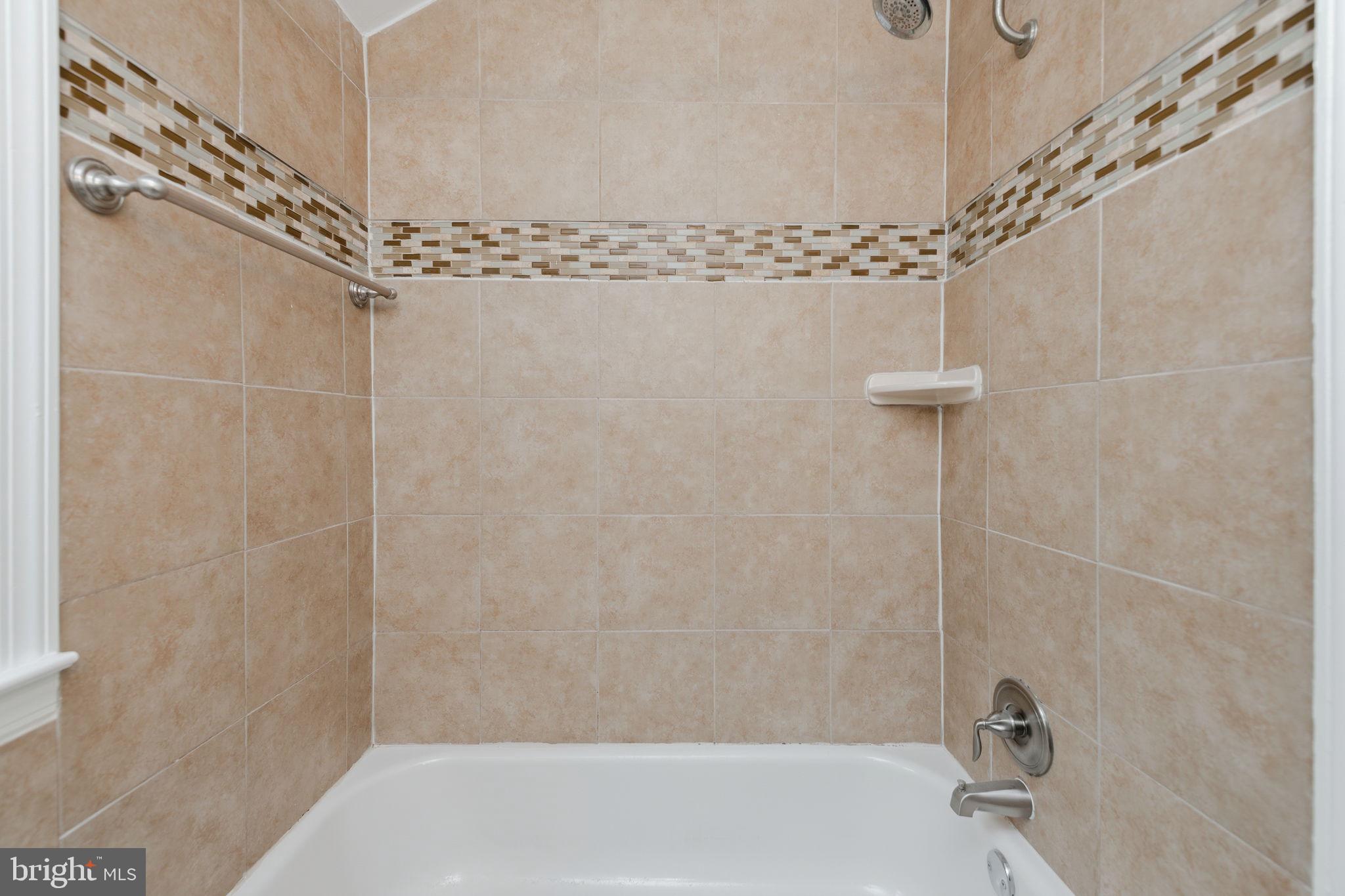 5933 Williamsburg Road Alexandria, VA 22303 - Photo 19 of 29 Upper Level Bath