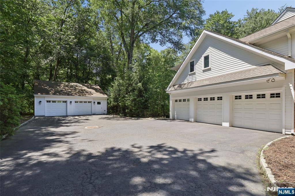 27 Duane Lane Demarest, NJ 07627 - Photo 3 of 47