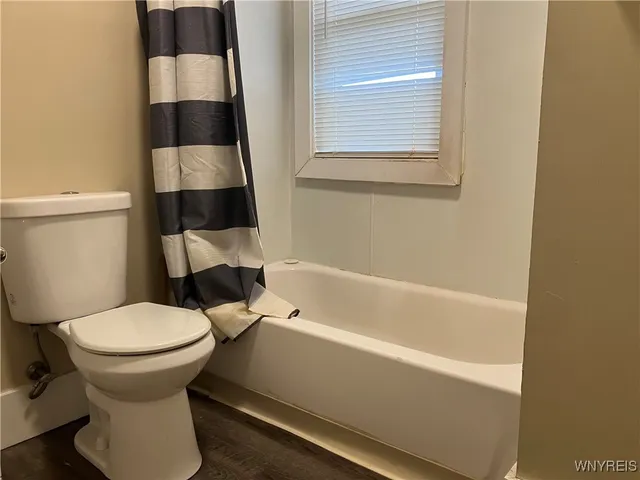 $950 | 2253 Niagara Street, Unit 3, Niagara Falls, NY 14303