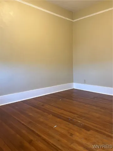 $950 | 2253 Niagara Street, Unit 3, Niagara Falls, NY 14303