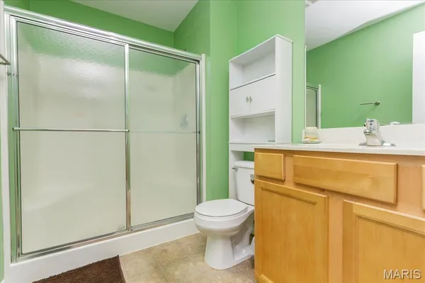 $184,000 | 406 South Church Street, Unit 128, St. Peters, MO 63376