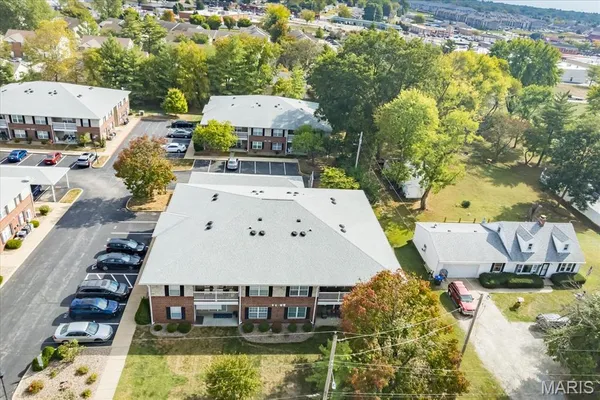 $184,000 | 406 South Church Street, Unit 128, St. Peters, MO 63376