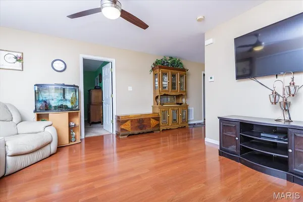 $184,000 | 406 South Church Street, Unit 128, St. Peters, MO 63376