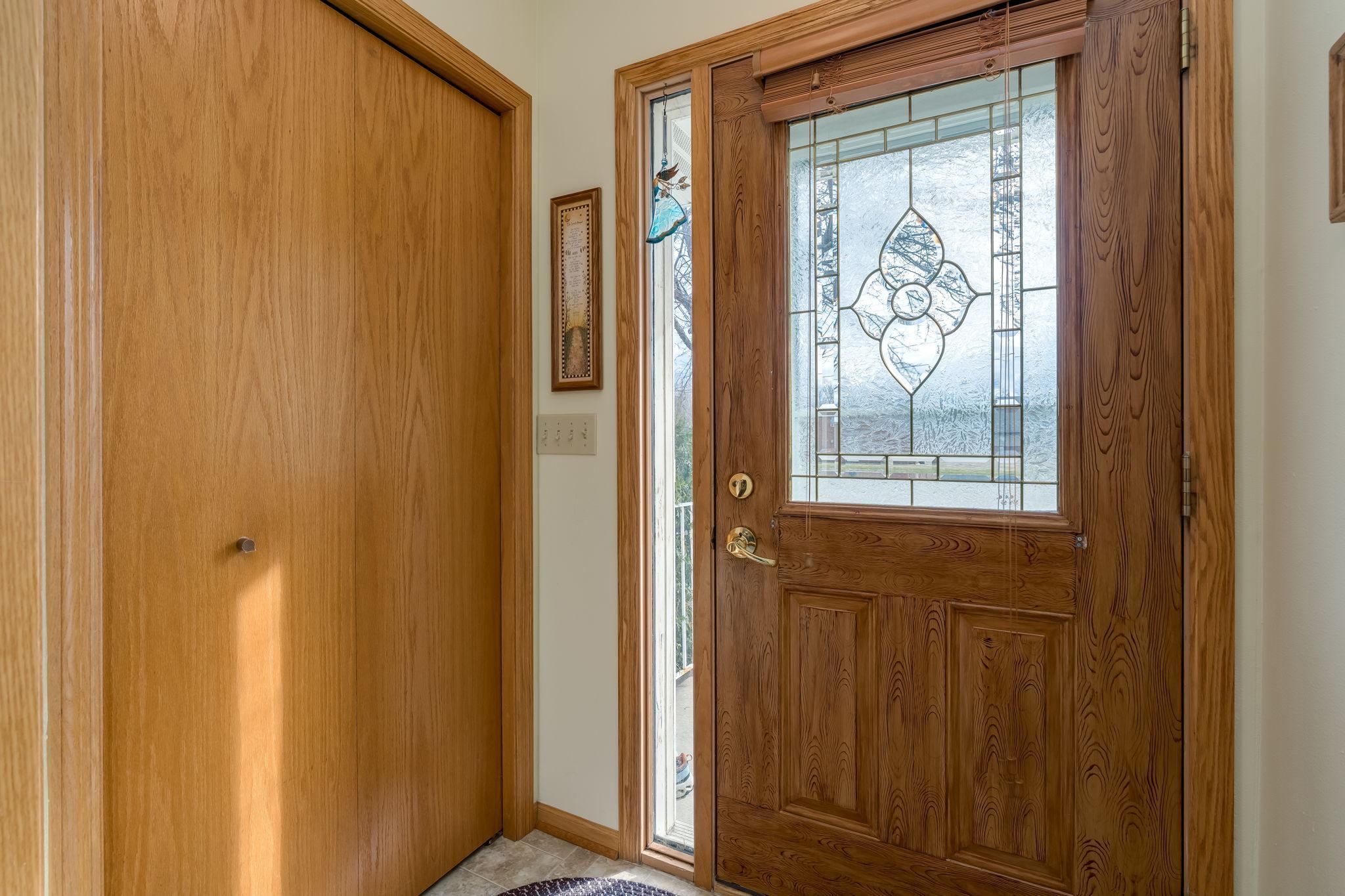 538 4th Street Northwest Montgomery, MN 56069 - Photo 3 of 24