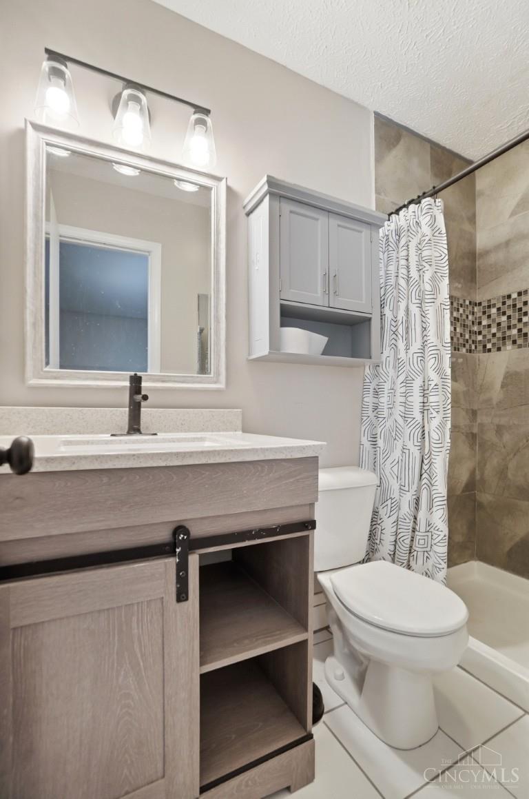 9575 Deer Track Road West Chester, OH 45069 - Photo 22 of 56